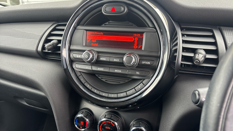 MINI Hatchback 1.5 Cooper 3dr Petrol Hatchback